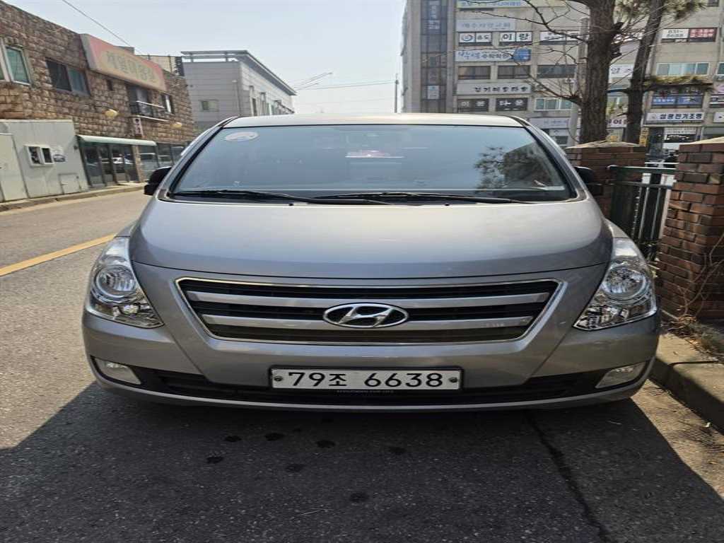 HYUNDAI Starex 2017 Gris - Importación desde Corea - HF Imports Iquique - Foto 1