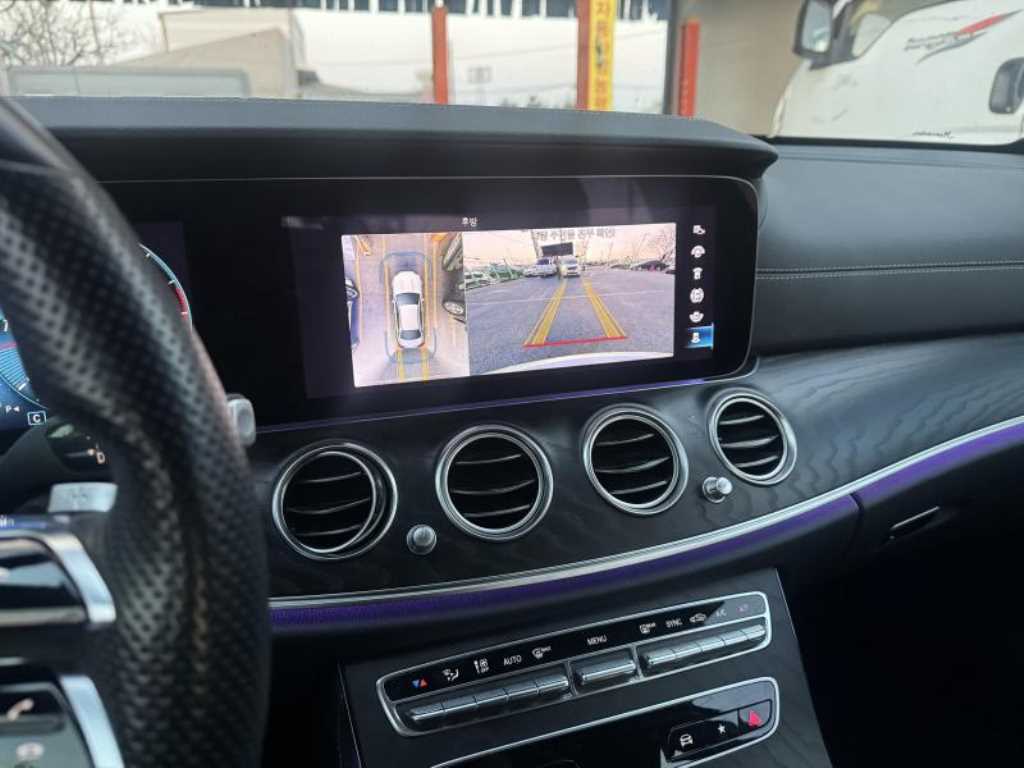 Mercedes Benz E class - Vista 11