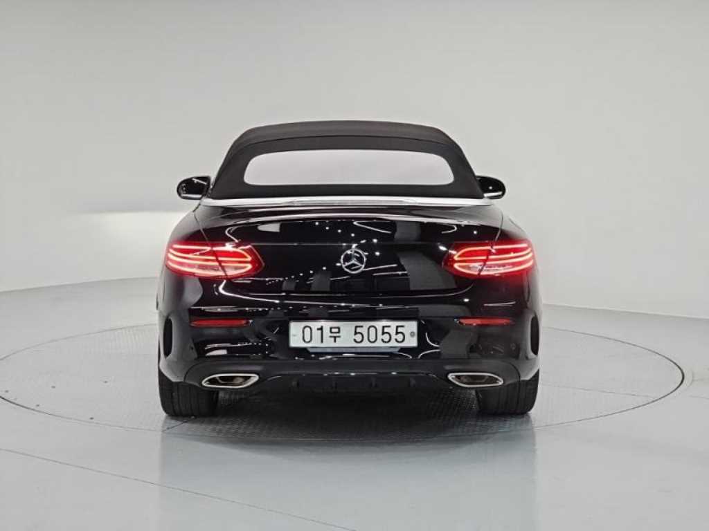 Mercedes Benz C Class - Vista 3