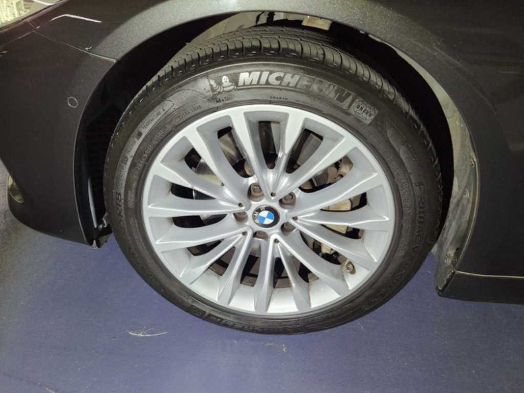 BMW 5 Series - Vista 8