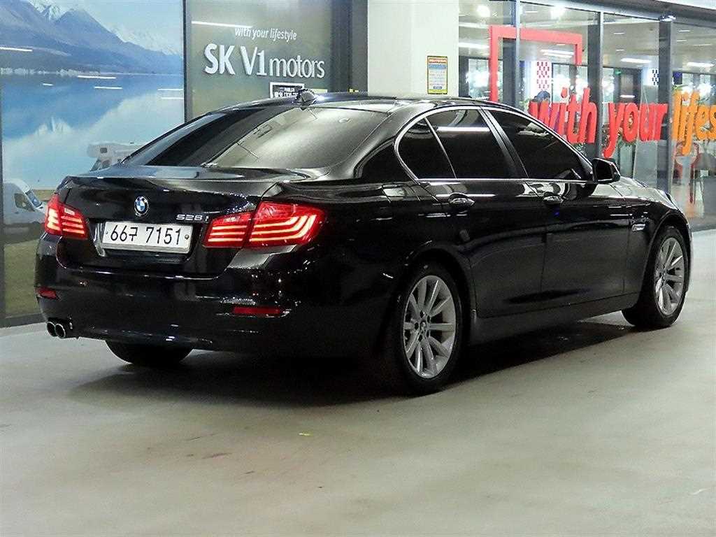 BMW 5 Series - Vista 4