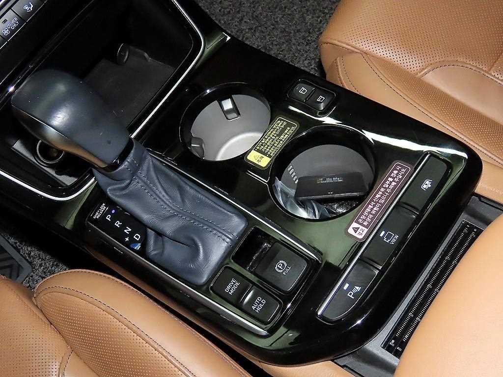 HYUNDAI Grandeur - Vista 12