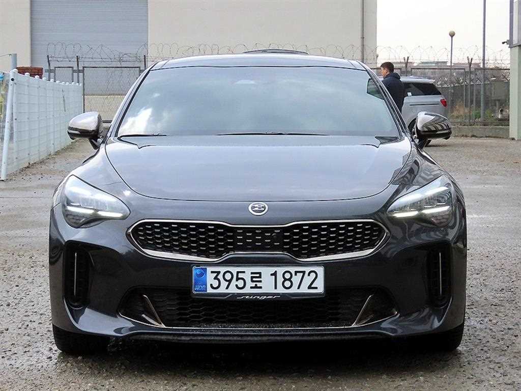 KIA Stinger 2021 Gris - Importación desde Corea - HF Imports Iquique - Foto 1