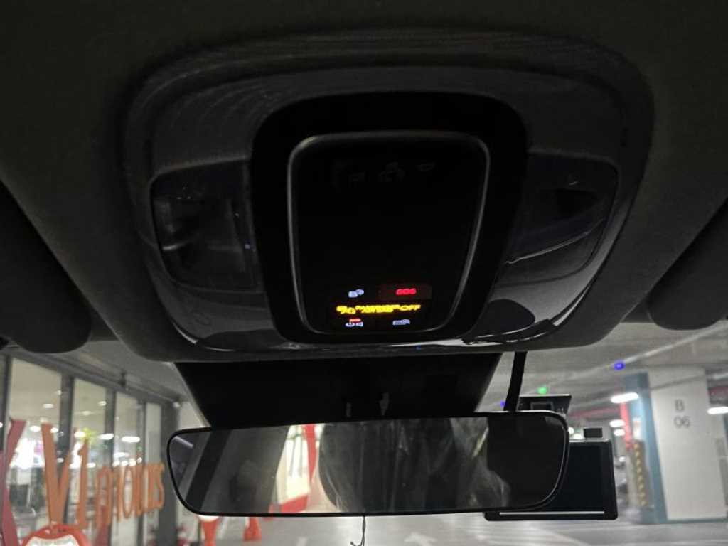 HYUNDAI Kona - Vista 9