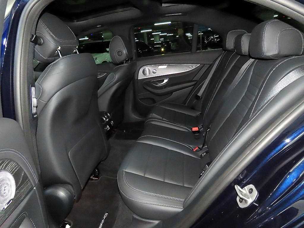 Mercedes Benz E class - Vista 7