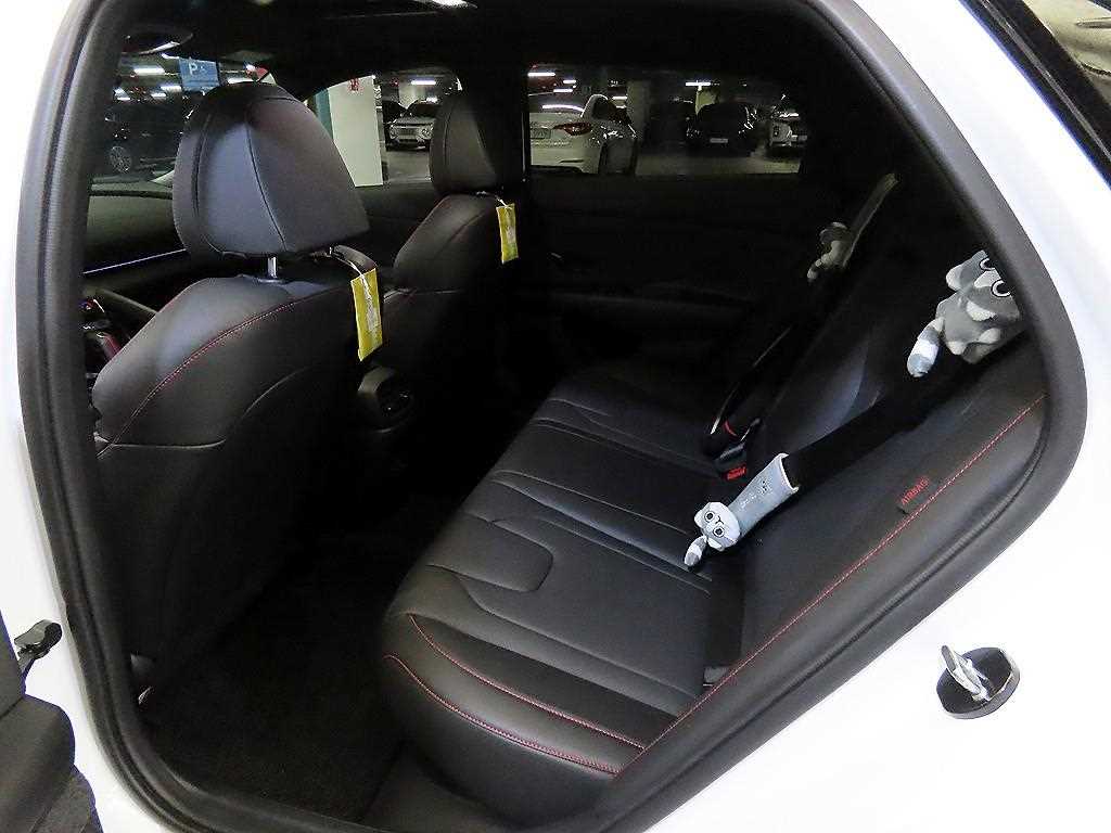 HYUNDAI Avante - Vista 7