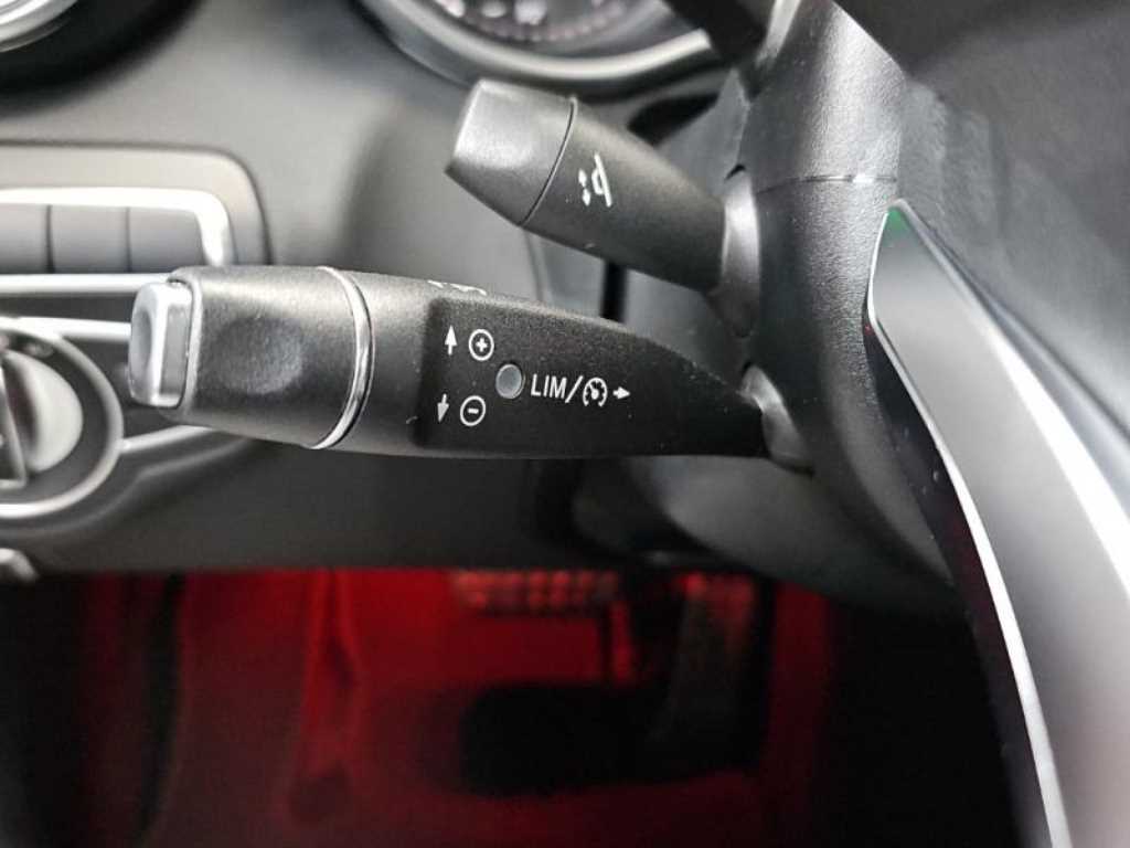 Mercedes Benz C Class - Vista 12