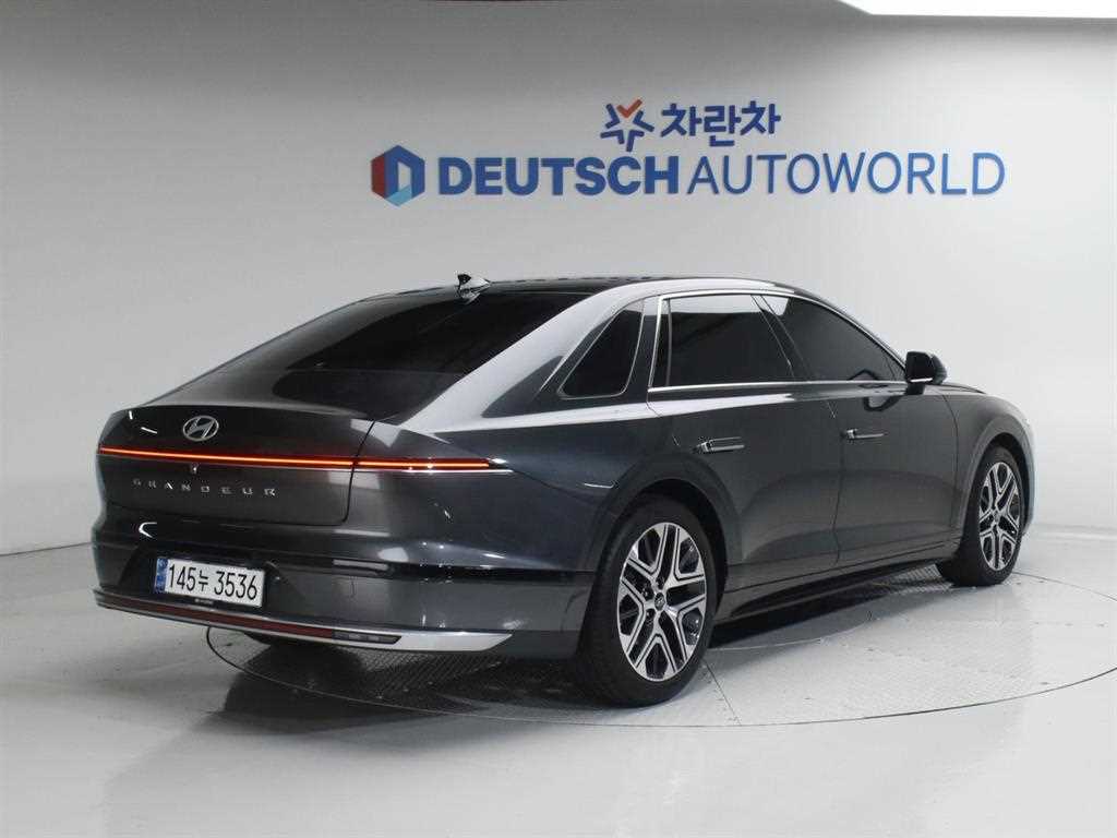 HYUNDAI Grandeur - Vista 2