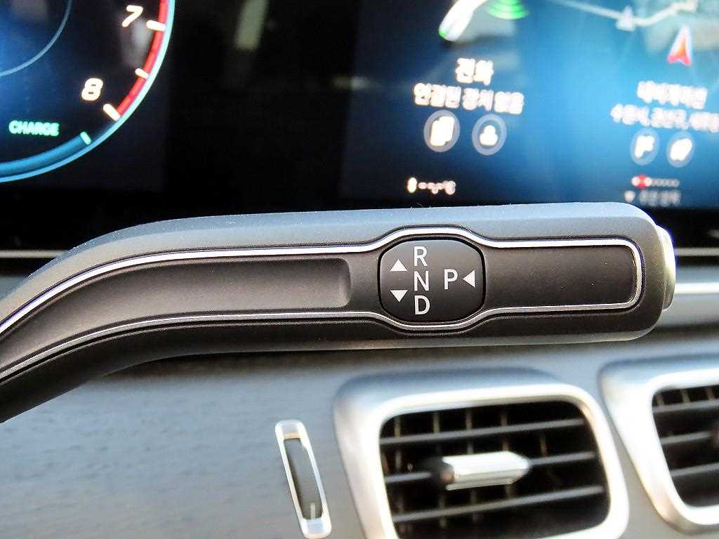 Mercedes Benz GLE Class - Vista 11