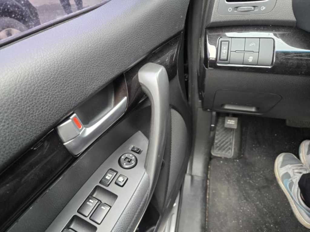 KIA Sorento - Vista 12