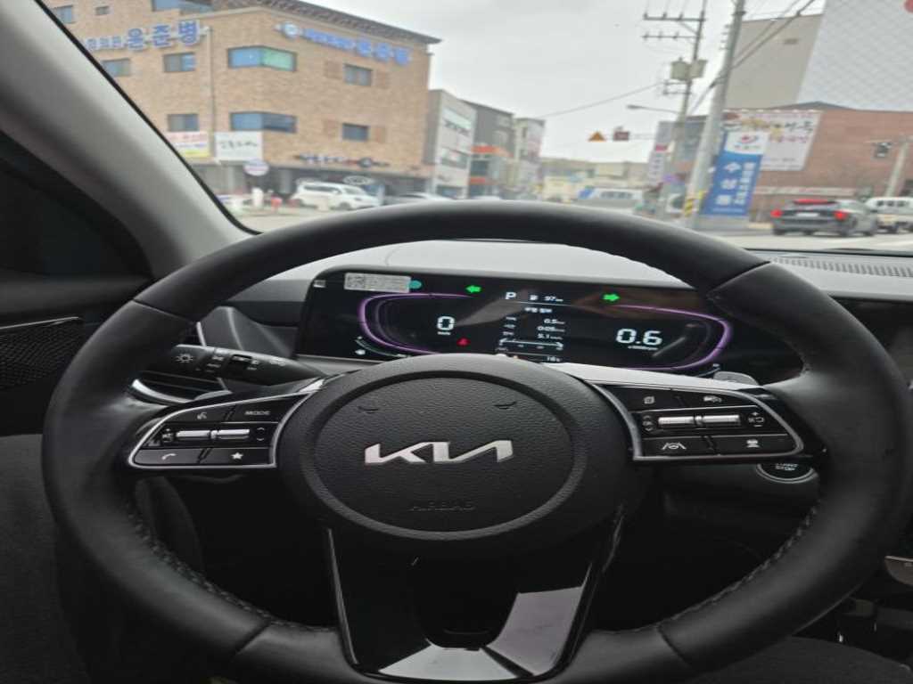 KIA Seltos - Vista 4