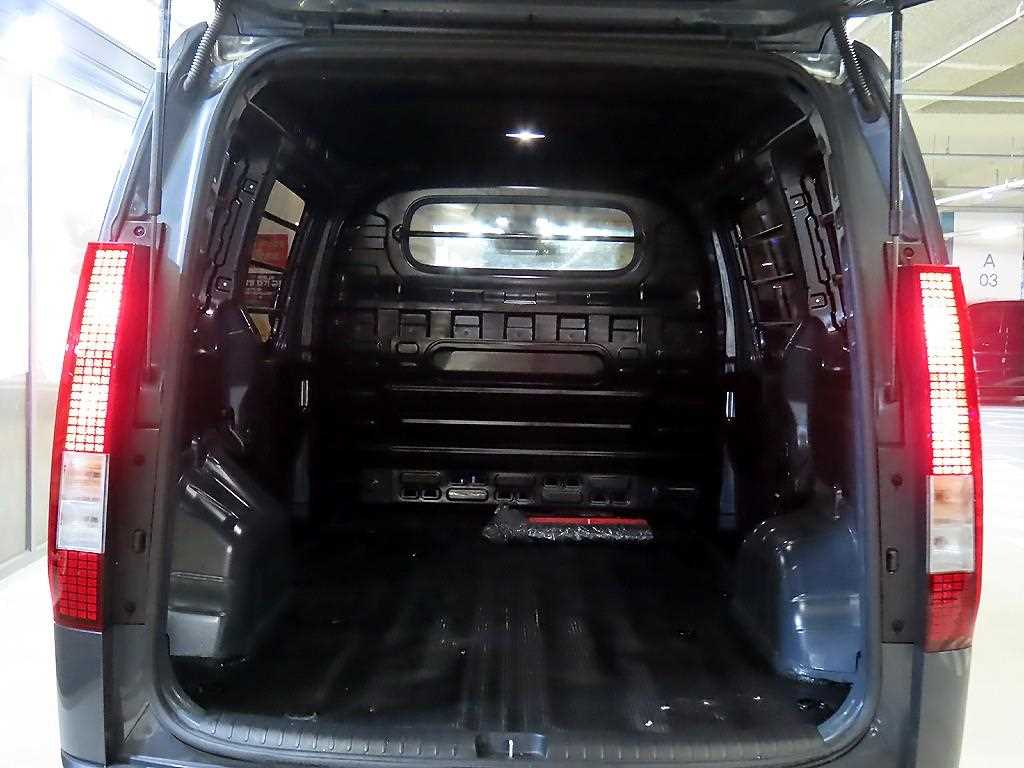 HYUNDAI Staria 2022 Gris - Importación desde Corea - HF Imports Iquique - Foto 18