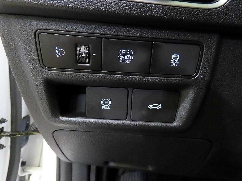 HYUNDAI Sonata - Vista 12