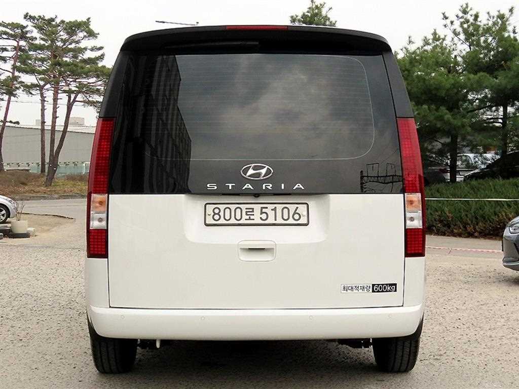 HYUNDAI Staria - Vista 4