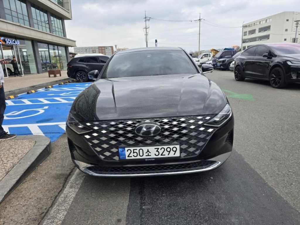 HYUNDAI Grandeur 2020 Negro - Importación desde Corea - HF Imports Iquique - Foto 1