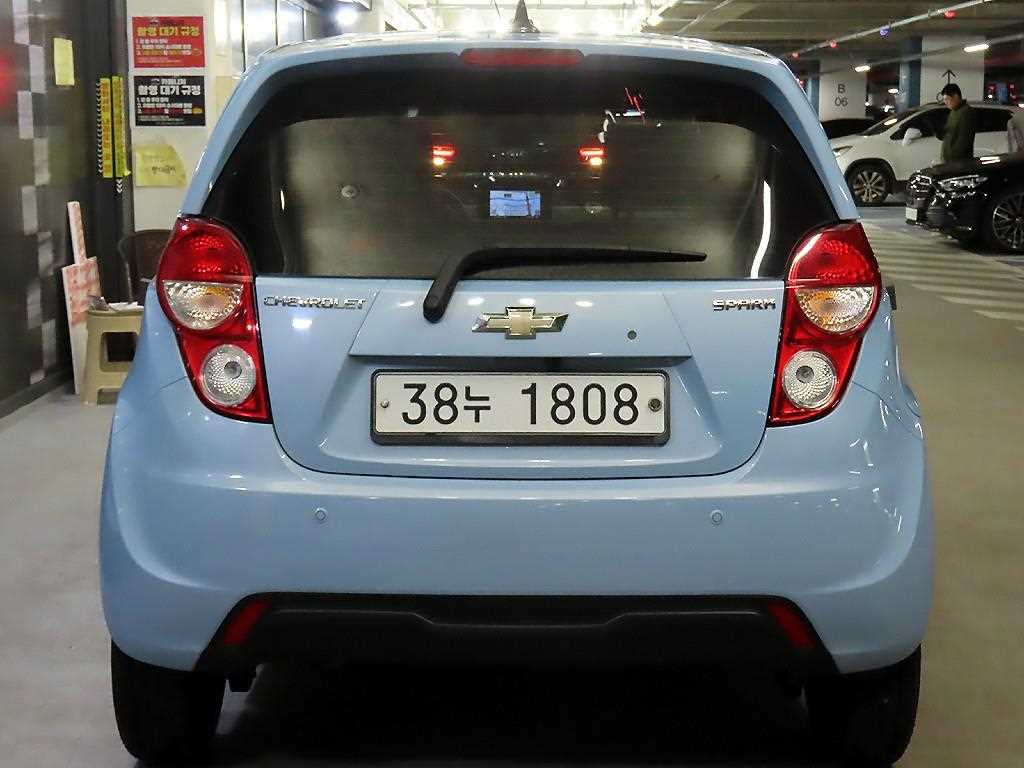 Chevrolet Spark - Vista 5