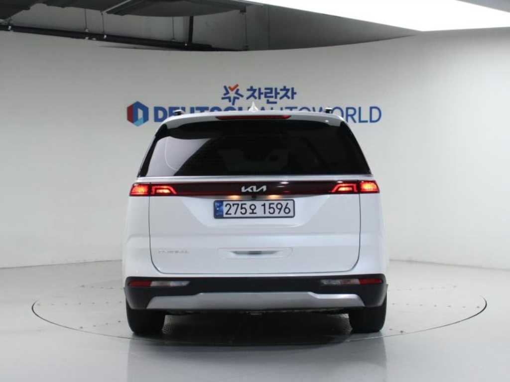 KIA Carnival - Vista 4