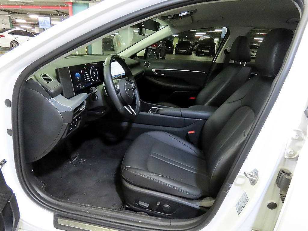 HYUNDAI Sonata - Vista 4