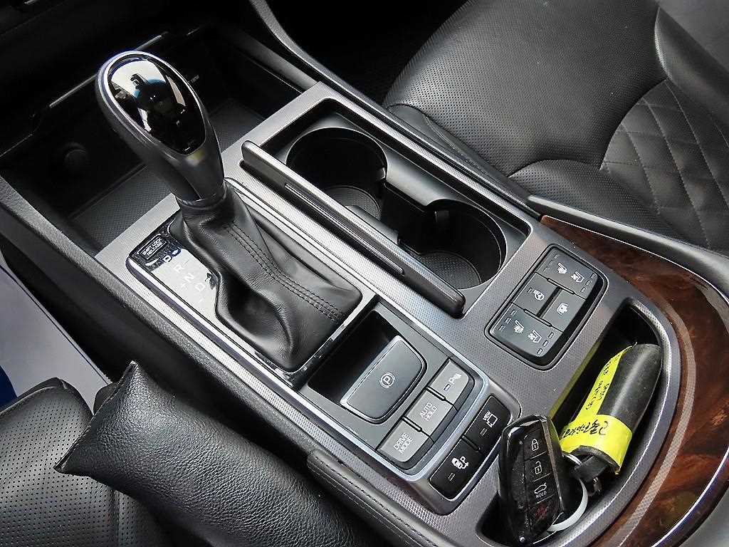 HYUNDAI Aslan - Vista 11