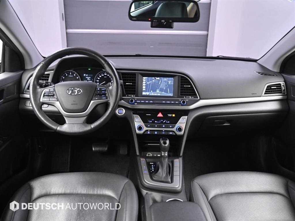 HYUNDAI Avante - Vista 7