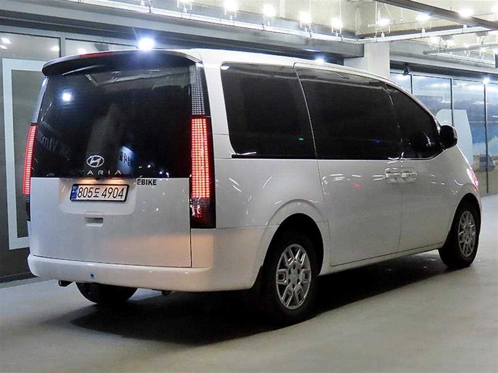 HYUNDAI Staria - Vista 4