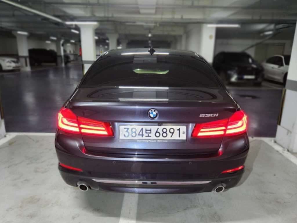 BMW 5 Series - Vista 4