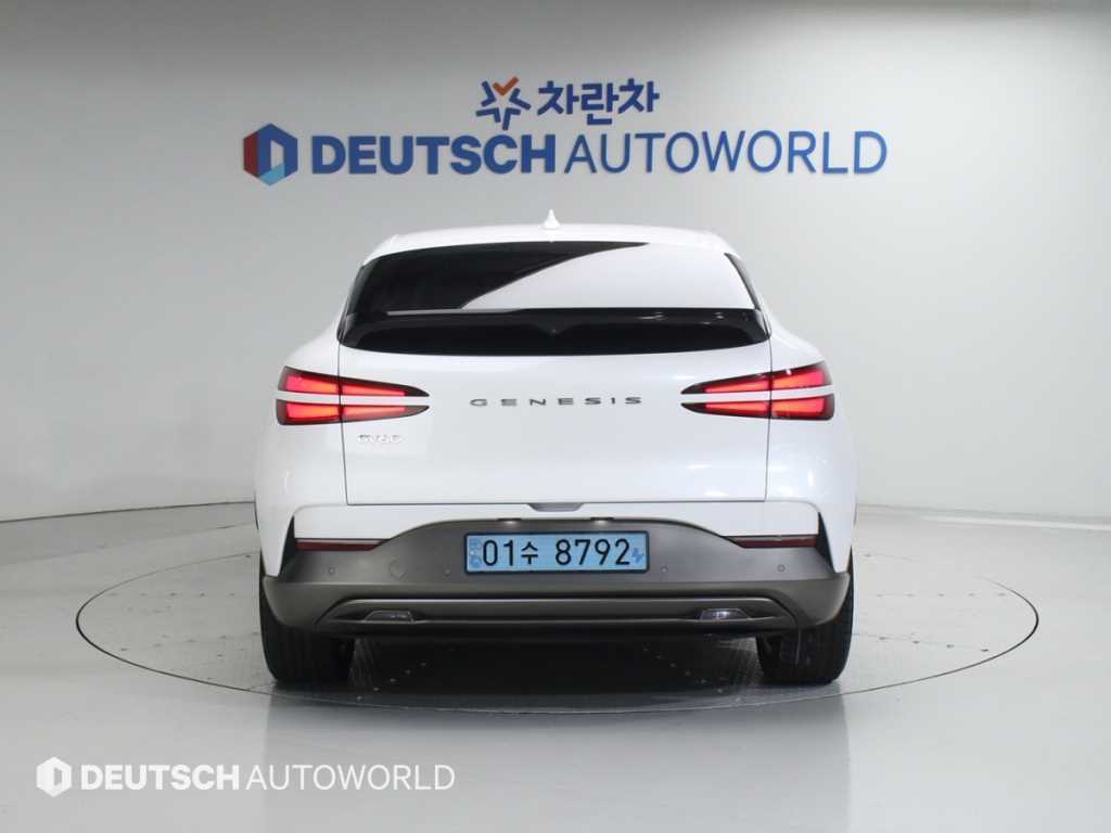 Genesis GV60 - Vista 4