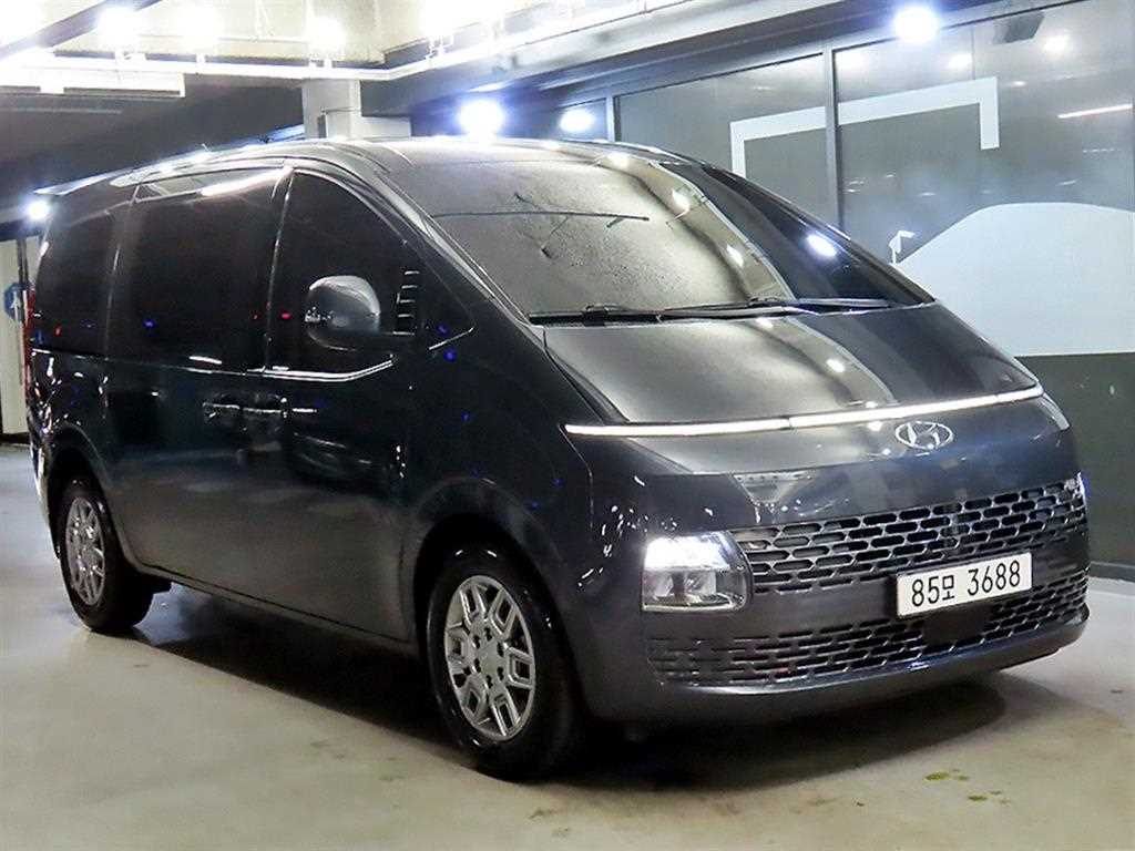 HYUNDAI Staria - Vista 2