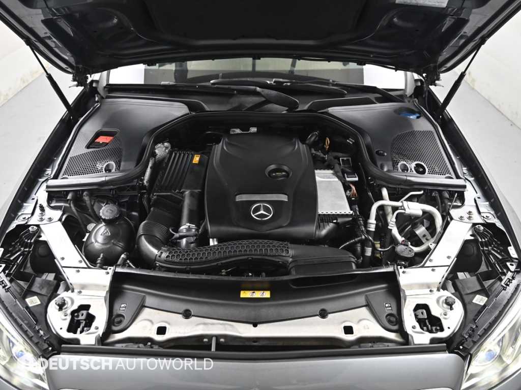 Mercedes Benz E class - Vista 6