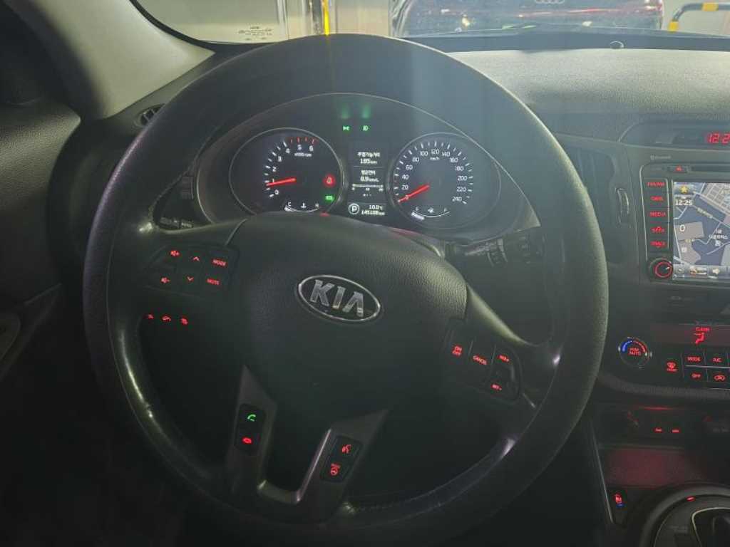 KIA Sportage - Vista 9