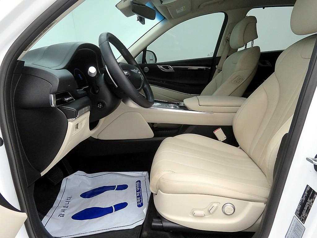 Genesis GV80 - Vista 7