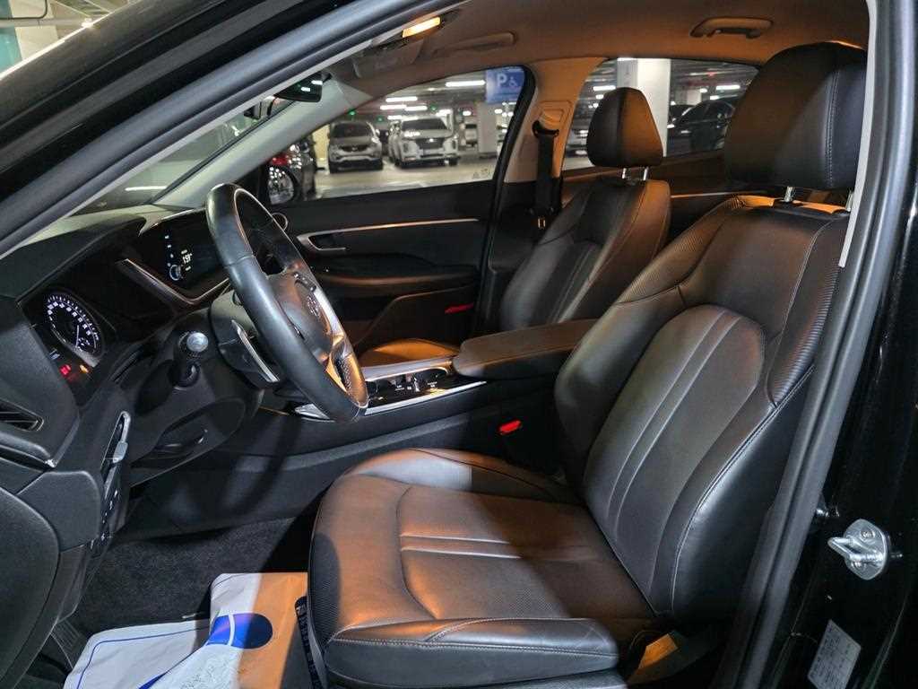 HYUNDAI Sonata - Vista 7