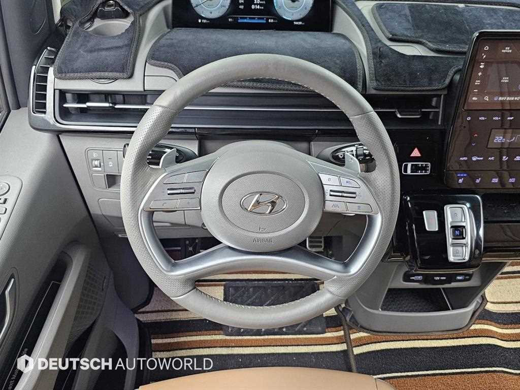 HYUNDAI Staria - Vista 12