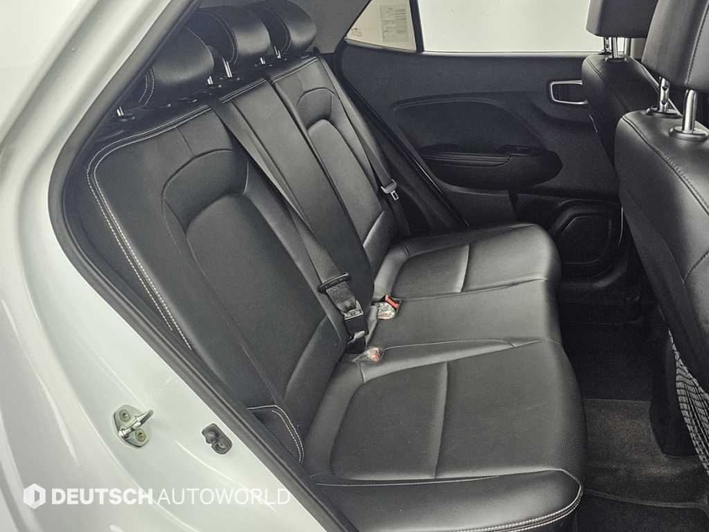 HYUNDAI Venue - Vista 12