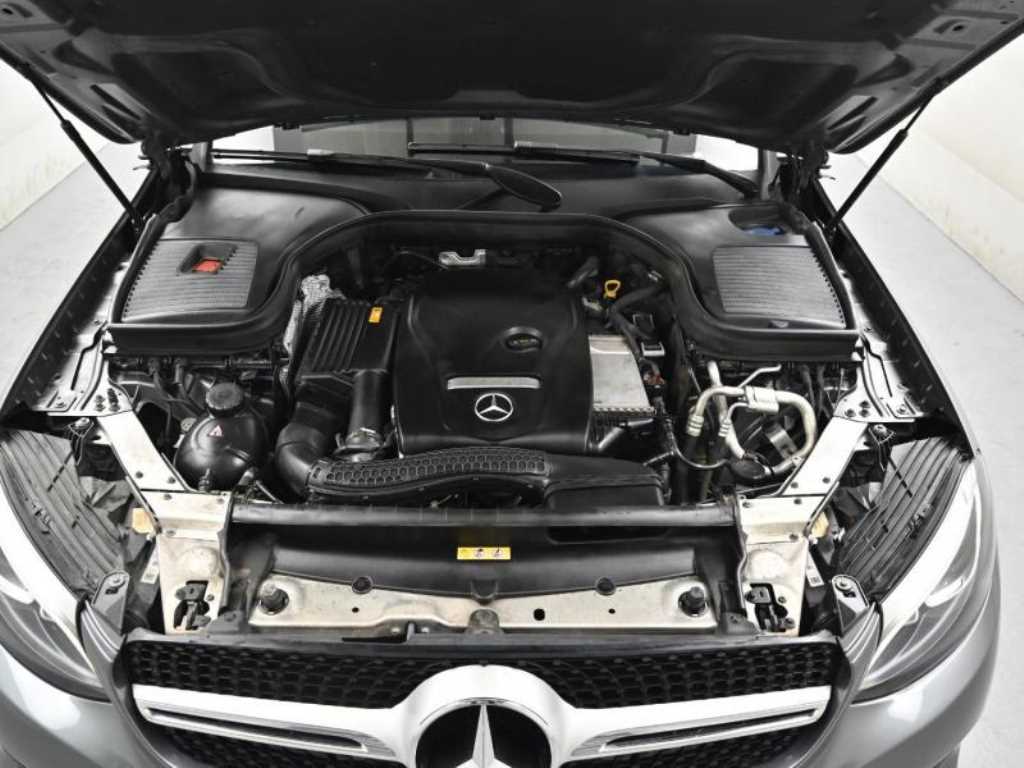 Mercedes Benz GLC Class - Vista 6