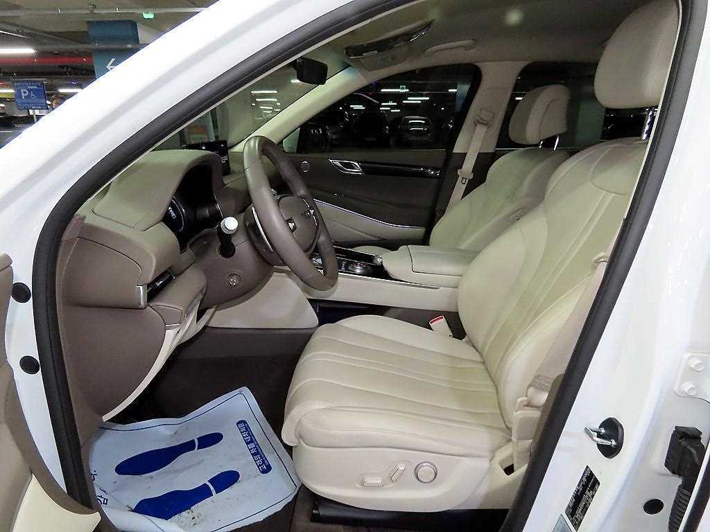 Genesis GV80 - Vista 6