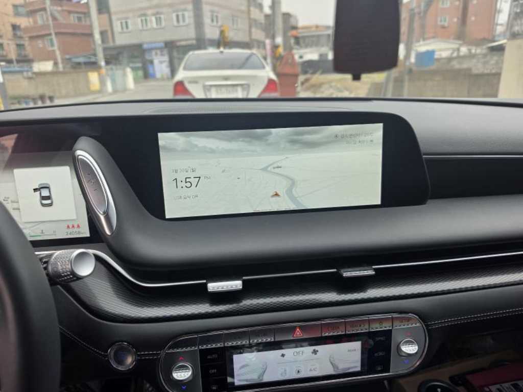 Genesis G90 - Vista 11