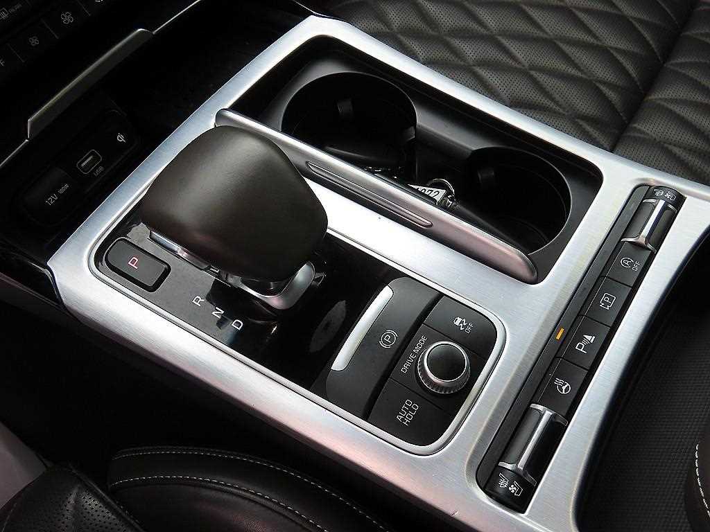 KIA Stinger - Vista 11