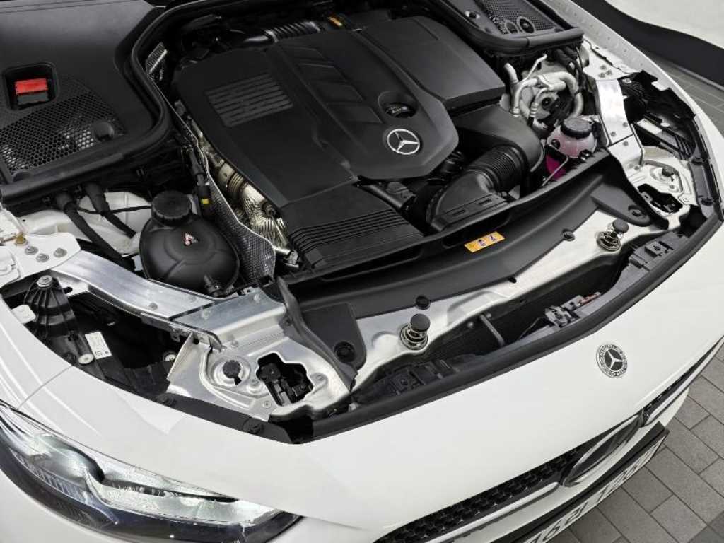 Mercedes Benz CLS Class - Vista 6