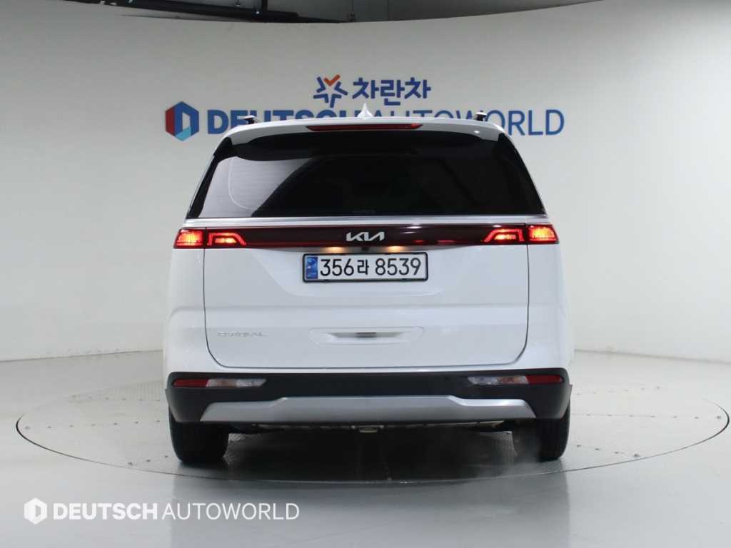 KIA Carnival - Vista 4