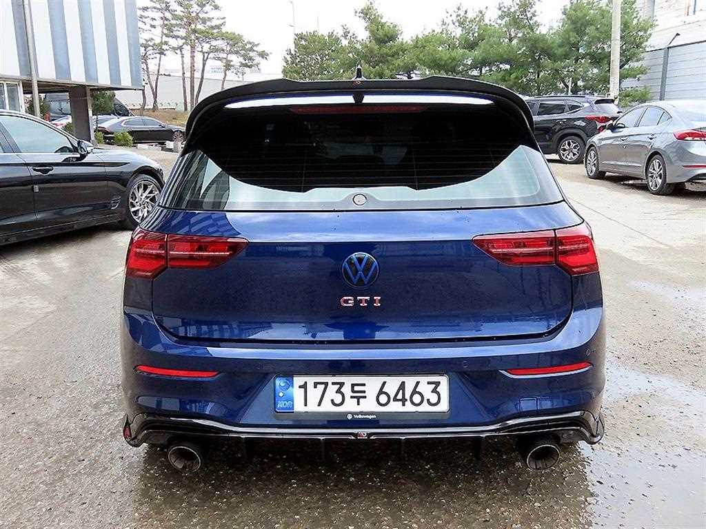 Volkswagen Golf - Vista 4