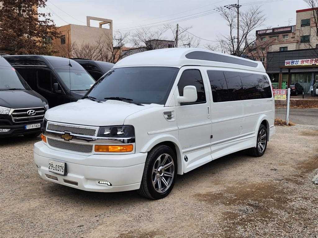 Chevrolet Express van 2017 Blanco - Importación desde Corea - HF Imports Iquique - Foto 1