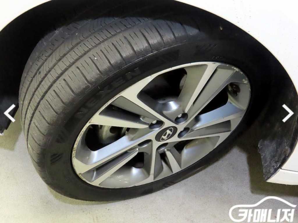 HYUNDAI Avante 2017 Blanco - Importación desde Corea - HF Imports Iquique - Foto 18