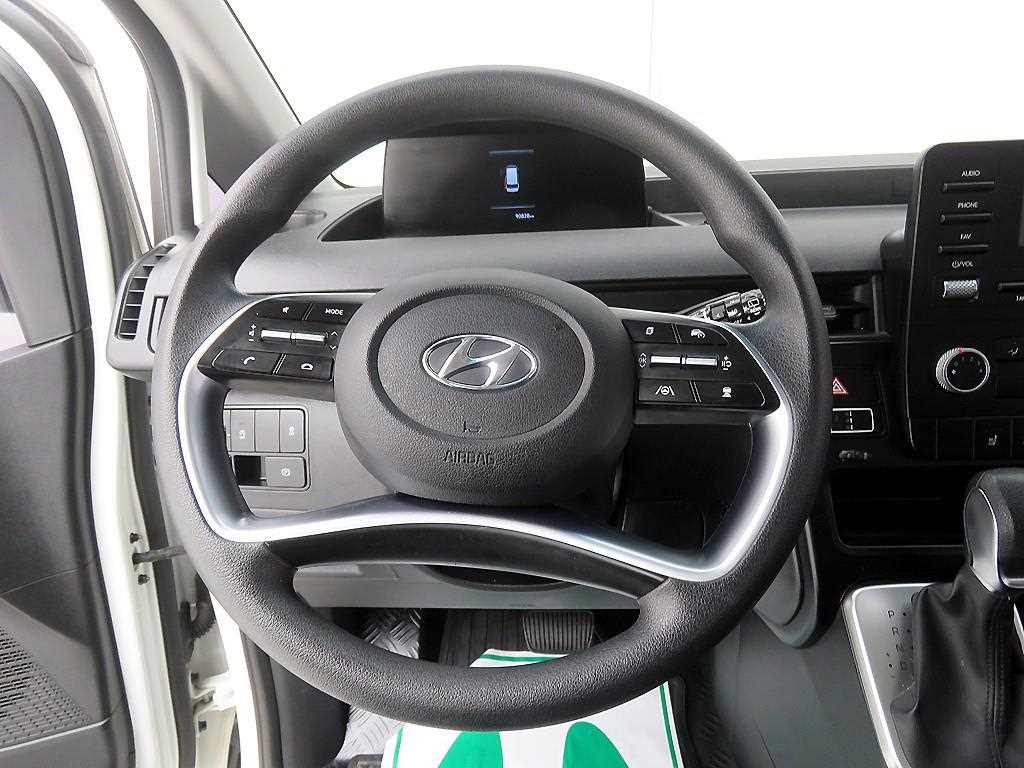 HYUNDAI Staria - Vista 12