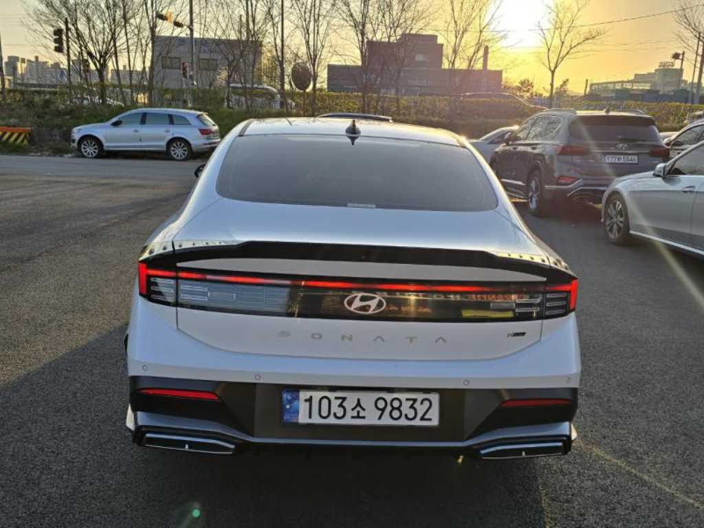 HYUNDAI Sonata - Vista 5