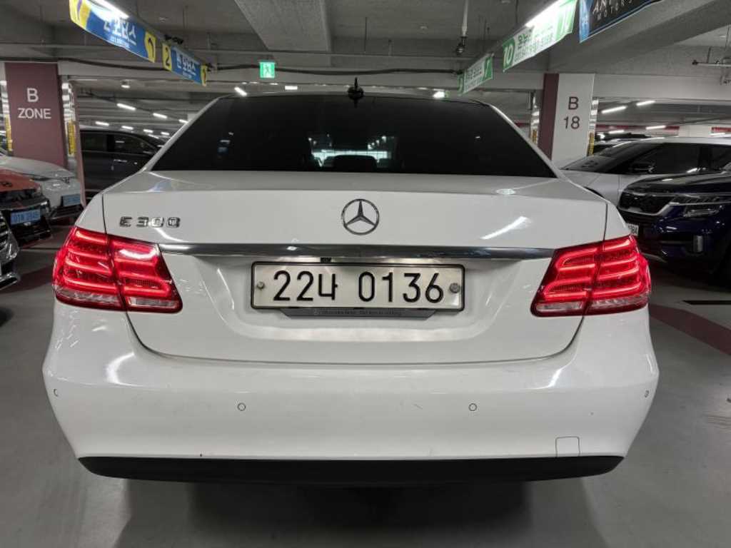 Mercedes Benz E class - Vista 2