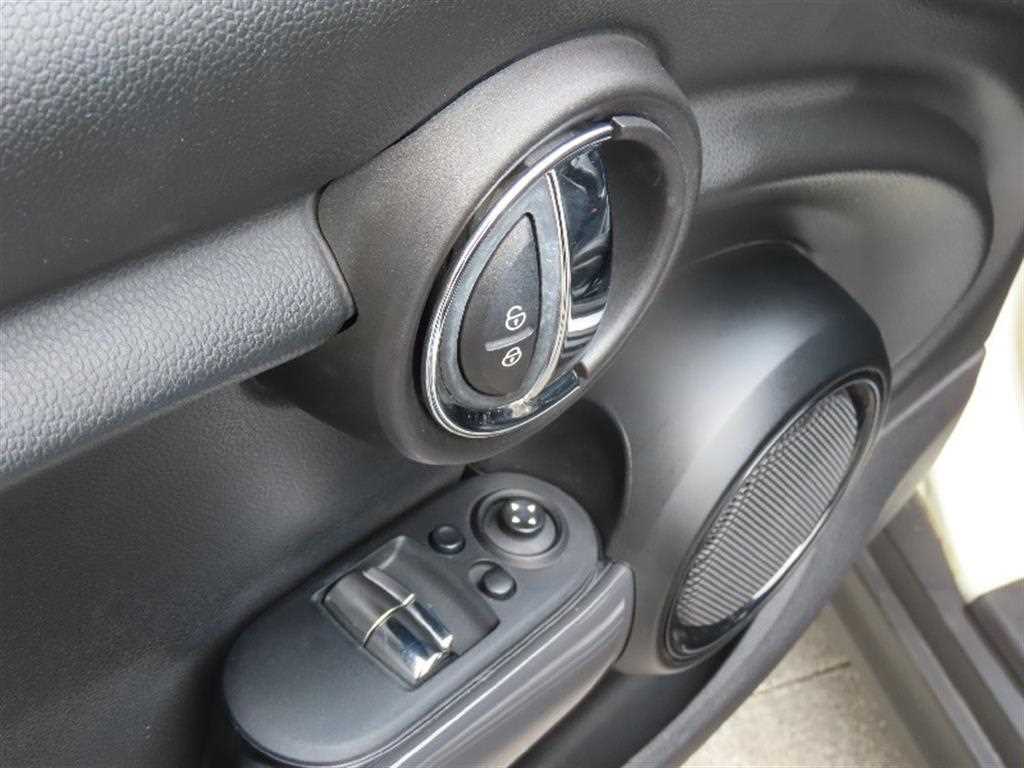 Mini Cooper 2015 the color of pearl - Importación desde Corea - HF Imports Iquique - Foto 13