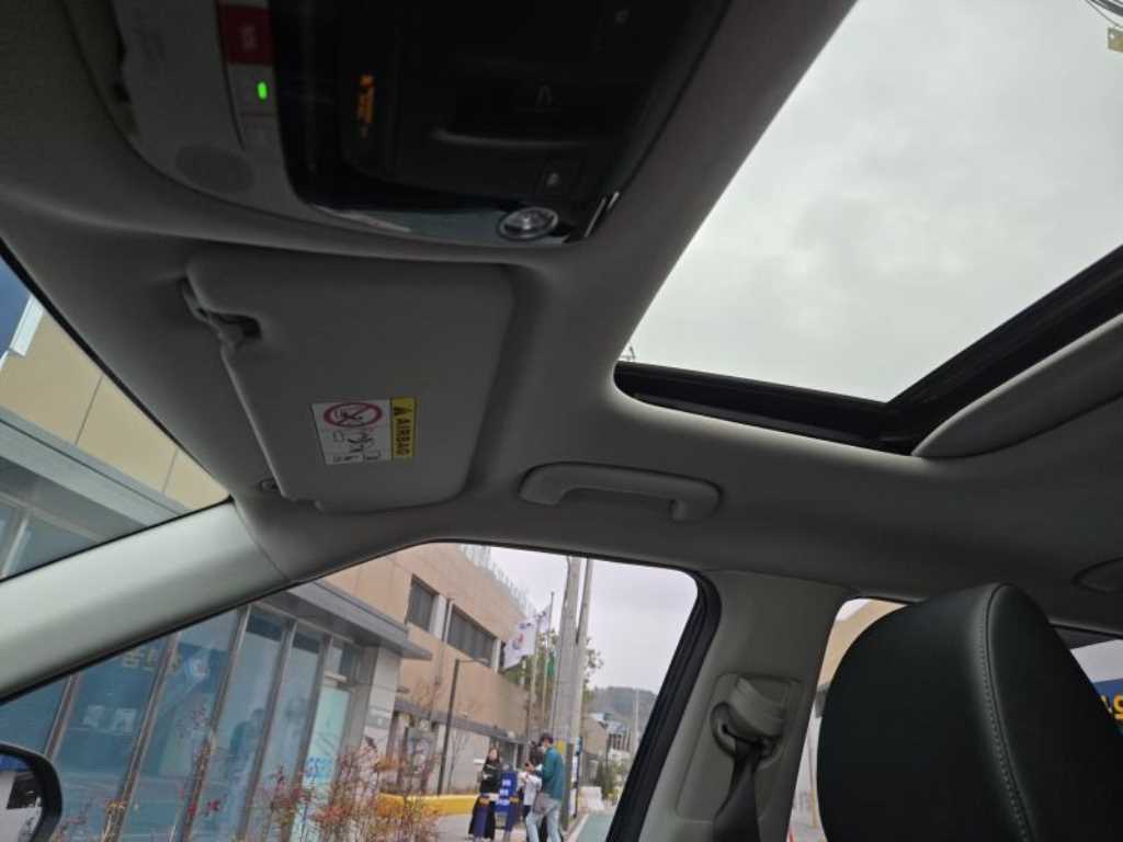 KIA Seltos - Vista 8