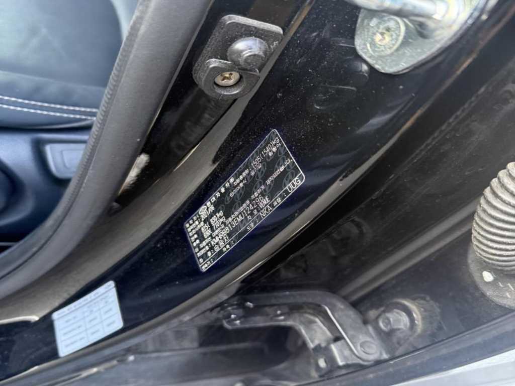 HYUNDAI Venue - Vista 10