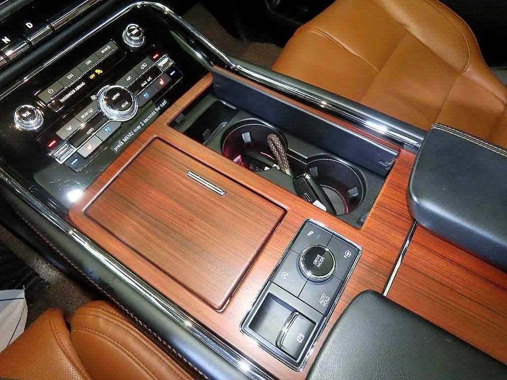 Lincoln Navigator 2021 Blanco - Importación desde Corea - HF Imports Iquique - Foto 13